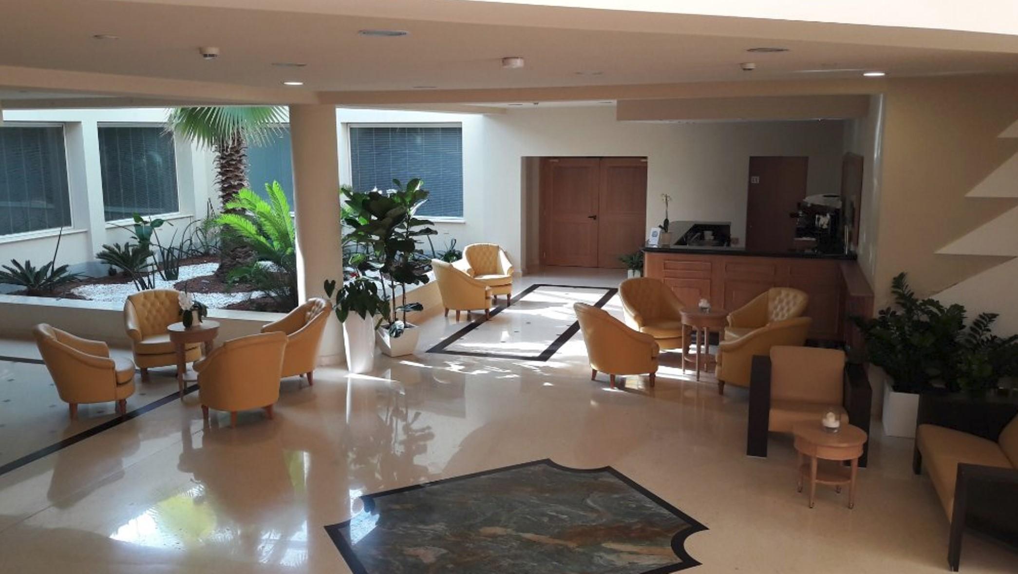 דסנזאנו דל גארדה Palace Hotel Desenzano מראה חיצוני תמונה