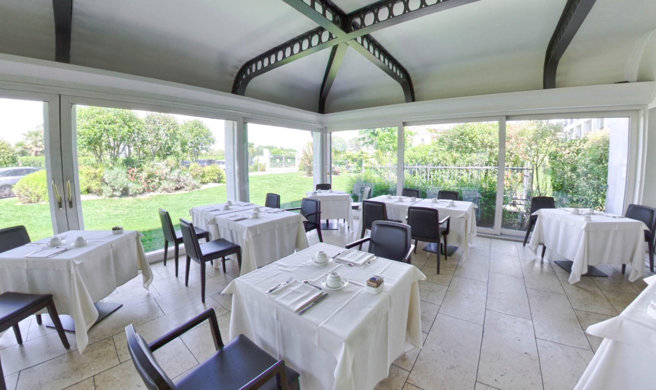 דסנזאנו דל גארדה Palace Hotel Desenzano מראה חיצוני תמונה