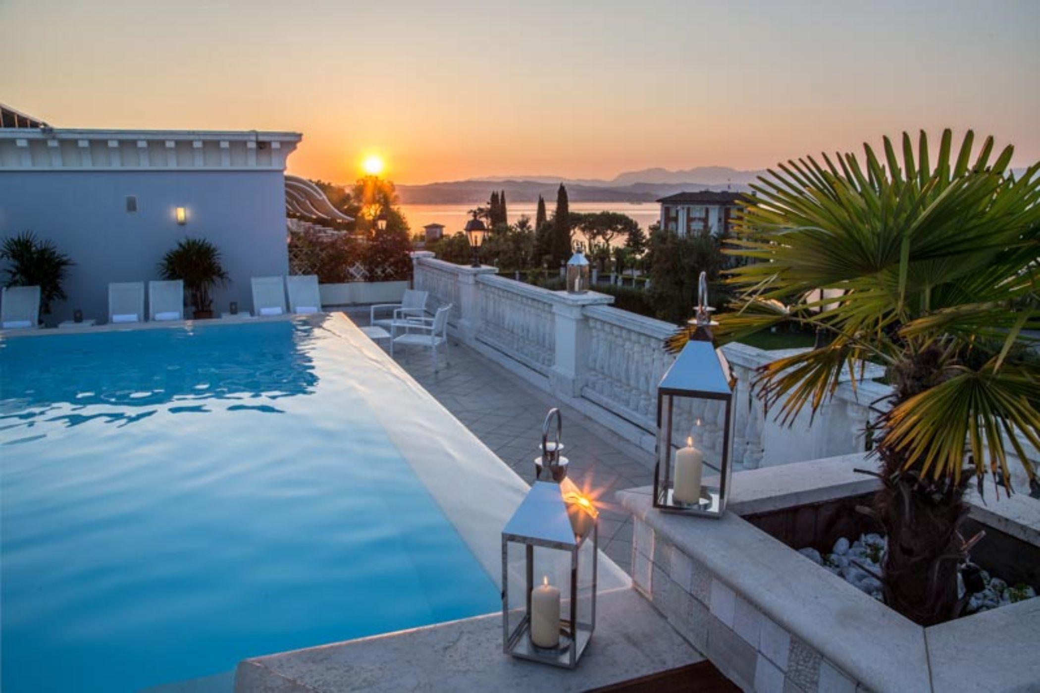 דסנזאנו דל גארדה Palace Hotel Desenzano מראה חיצוני תמונה