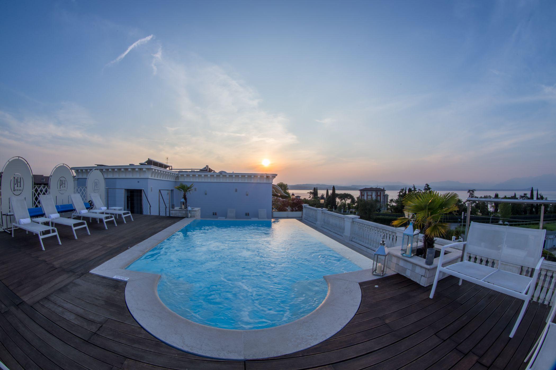דסנזאנו דל גארדה Palace Hotel Desenzano מראה חיצוני תמונה