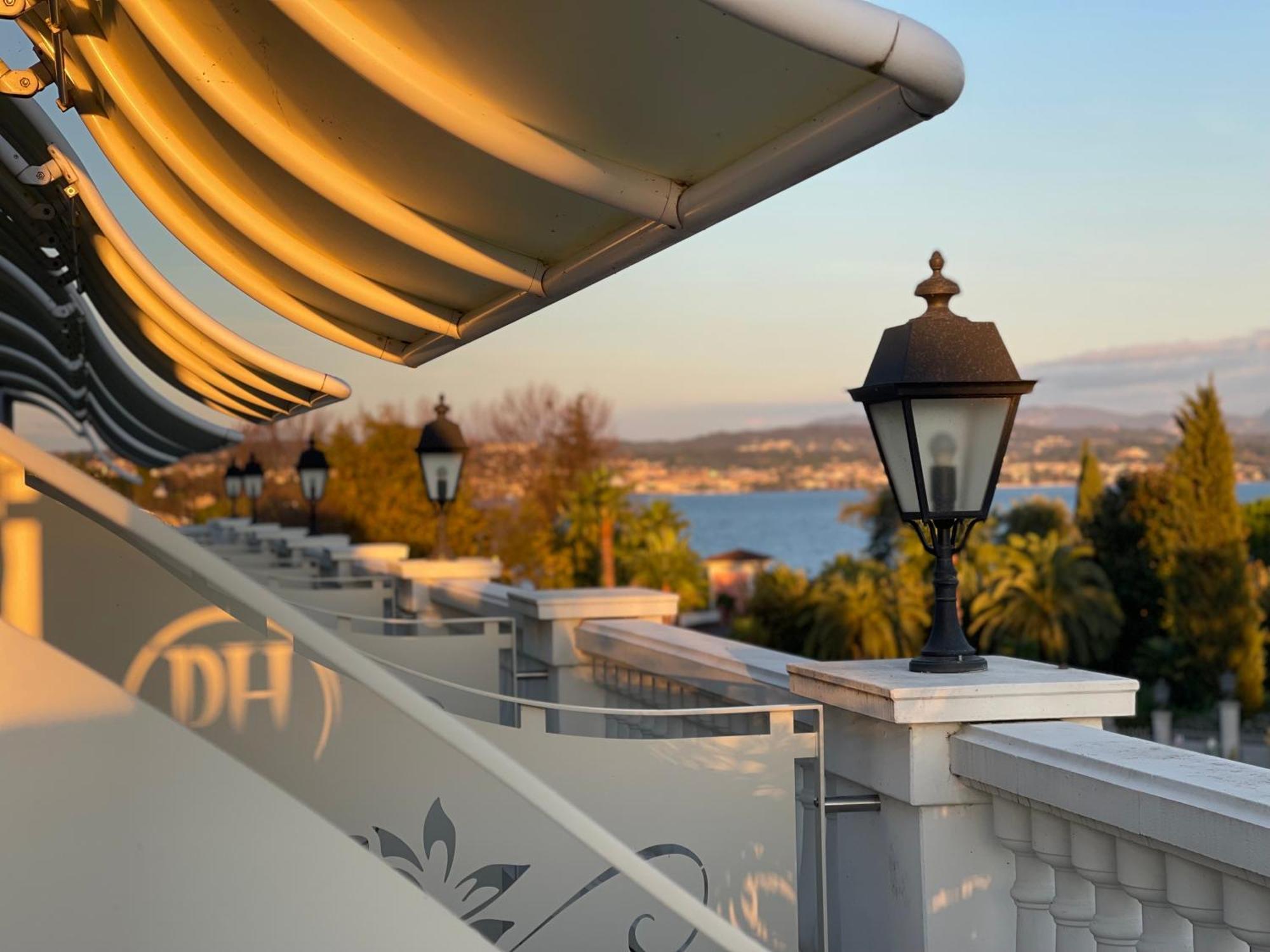 דסנזאנו דל גארדה Palace Hotel Desenzano מראה חיצוני תמונה