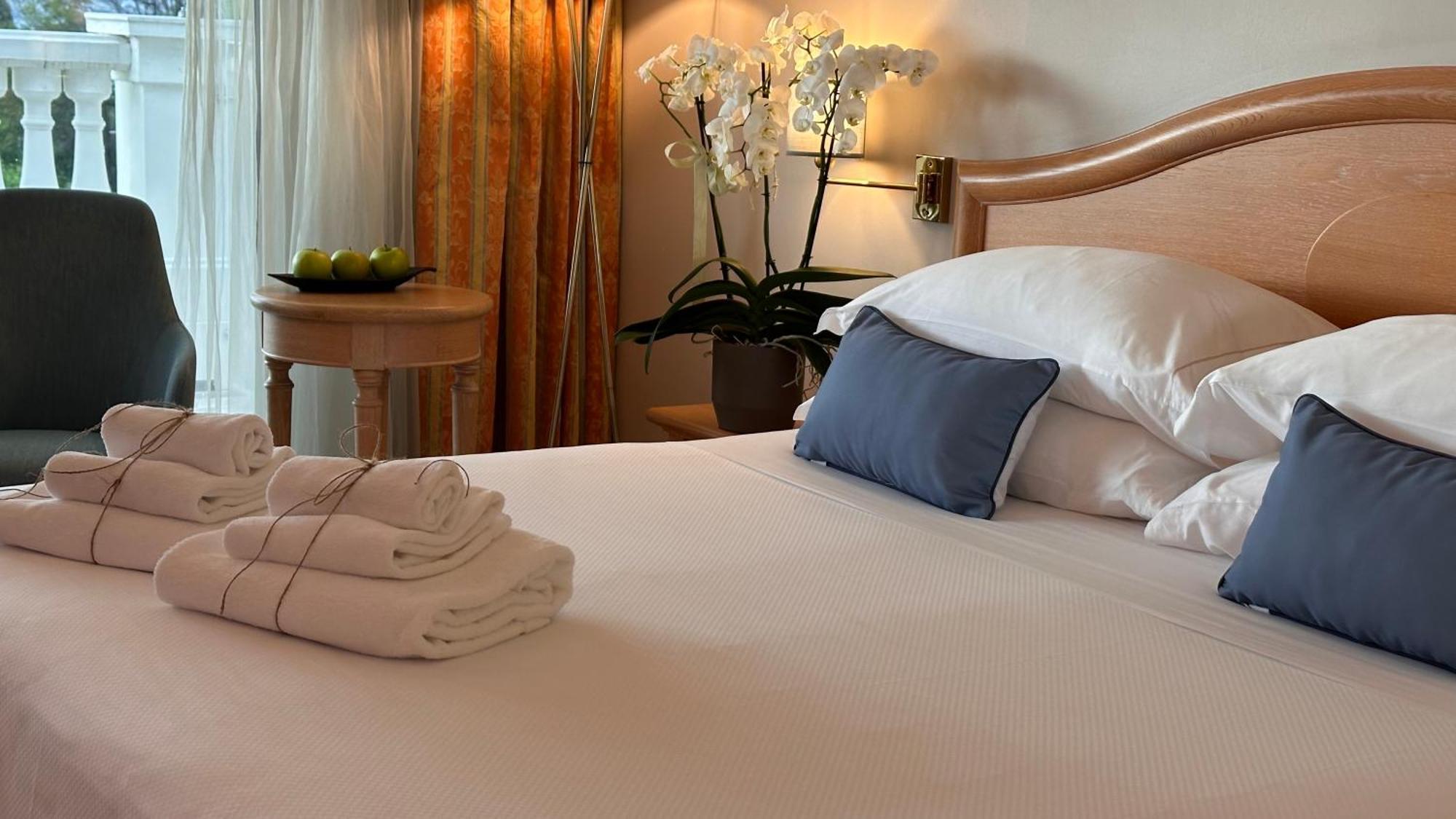 דסנזאנו דל גארדה Palace Hotel Desenzano מראה חיצוני תמונה