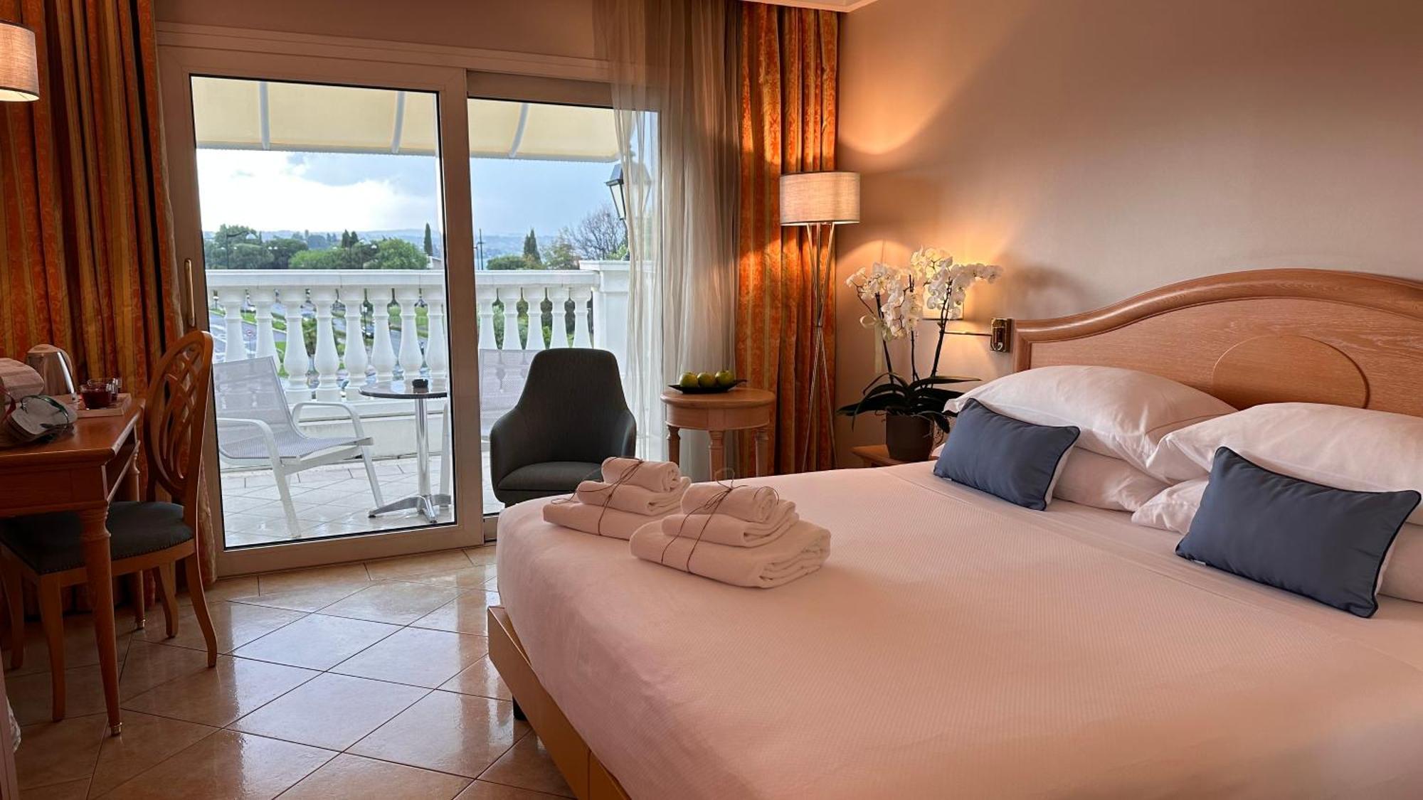 דסנזאנו דל גארדה Palace Hotel Desenzano מראה חיצוני תמונה