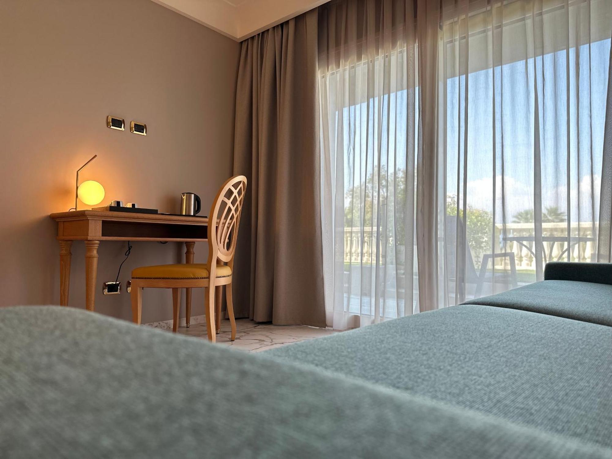 דסנזאנו דל גארדה Palace Hotel Desenzano מראה חיצוני תמונה
